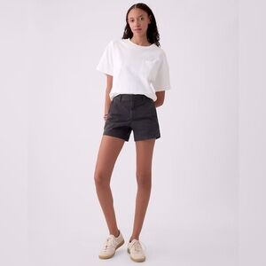 GAP 4” Downtown Khaki Shorts